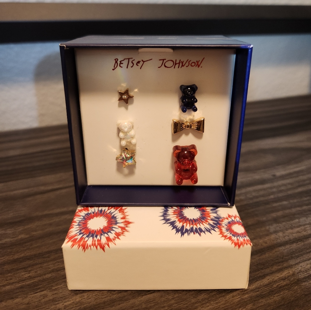 Betsy Johnson Earrings set